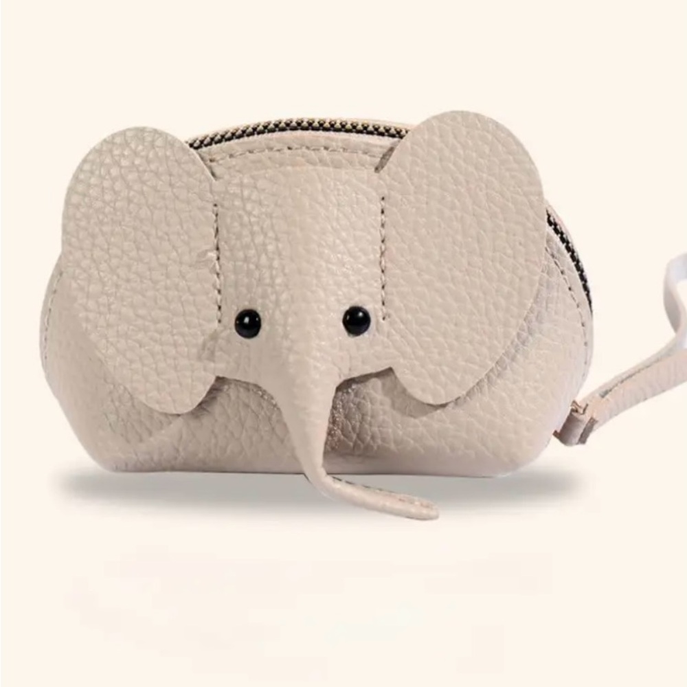 ✨HP✨3-D GREY, BLUE or BLUSH PINK ELEPHANT COIN PURSE WRISTLET